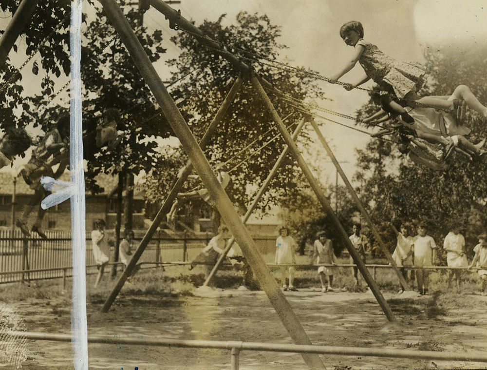 1930: Swings